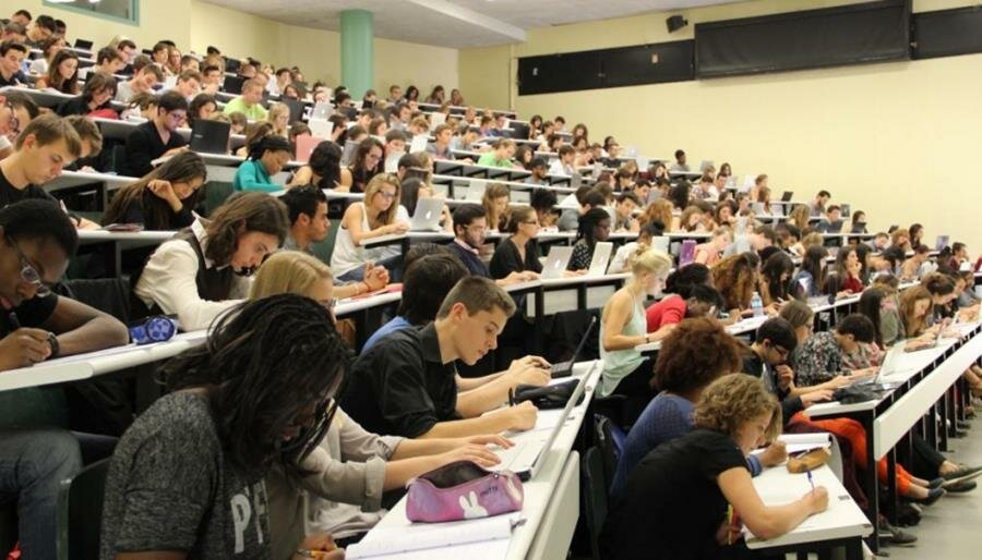 amphi, rempli, étudiants