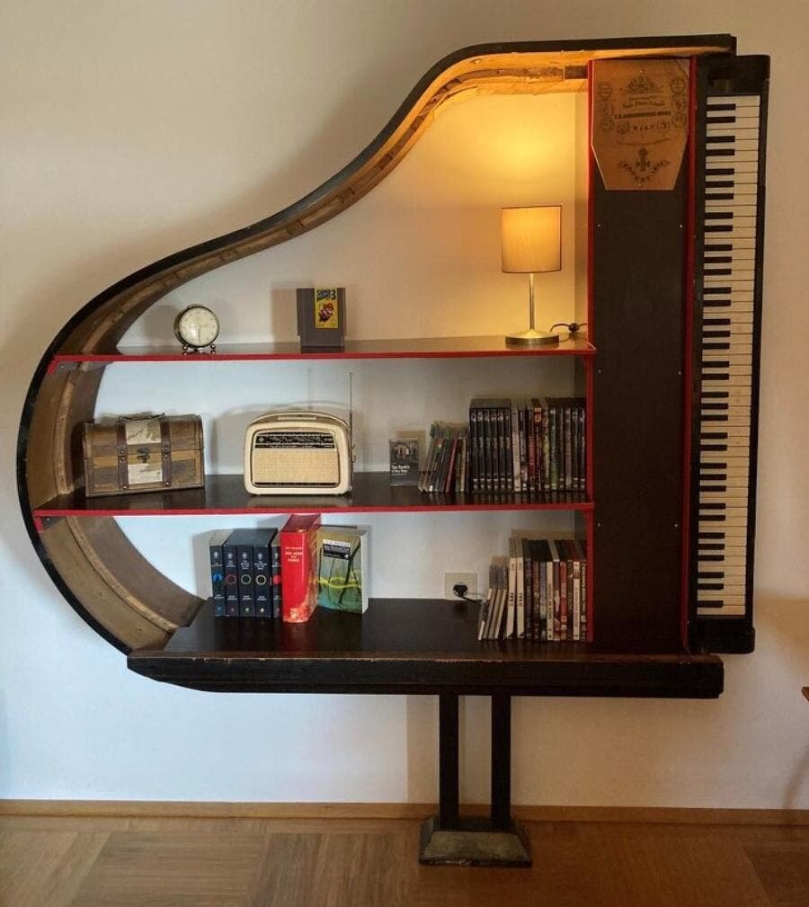 piano bibliothèque