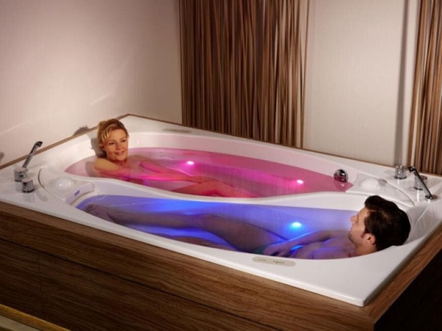 salle de bain baignoire homme femme