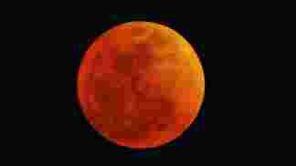 lune rouge