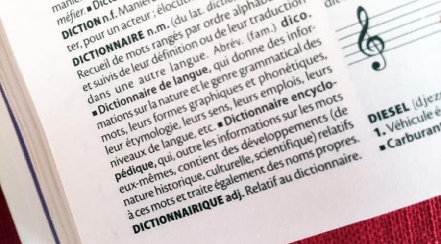 dictionnaire, ouvert