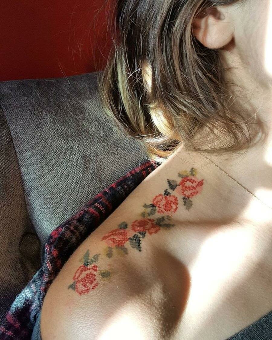 tatouage, broderie, fleurs