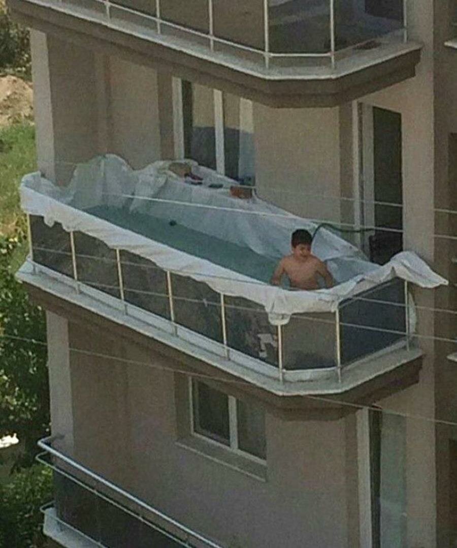 enfant, piscine, balcon