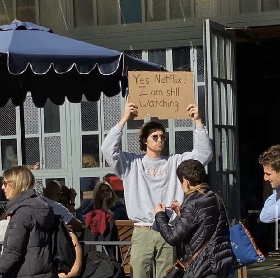 homme, manifester, pancarte drôle