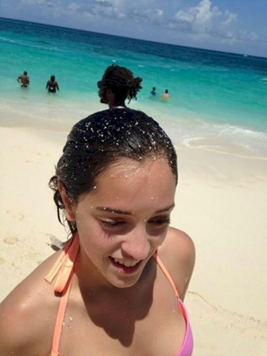 chignon, madame, plage