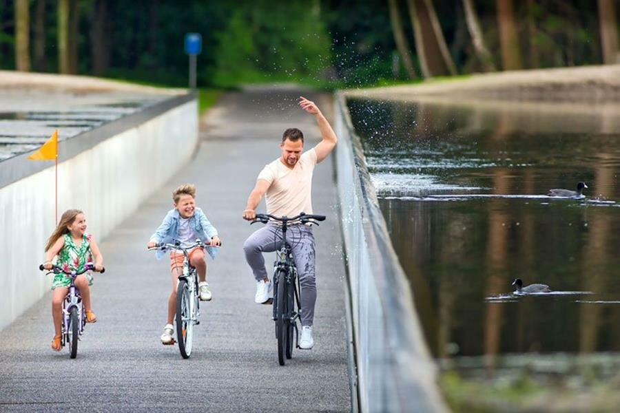 piste cyclable, lac, belgique