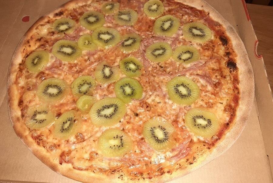 pizza; kiwi, kiwizza