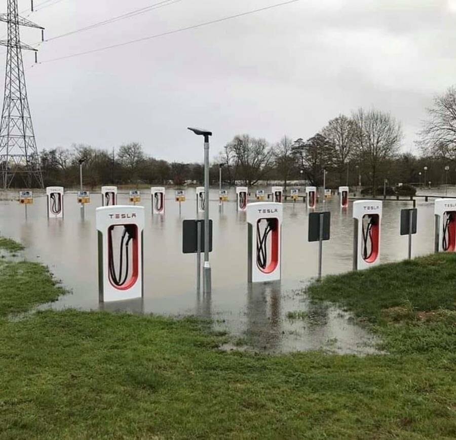 voiture électrique, recharger, station