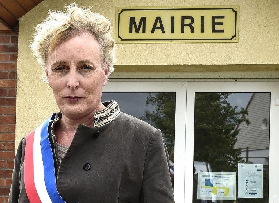 politique, maire, trans, écharpe