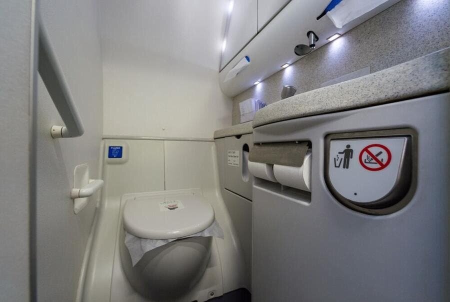 toilette, avion, voyage