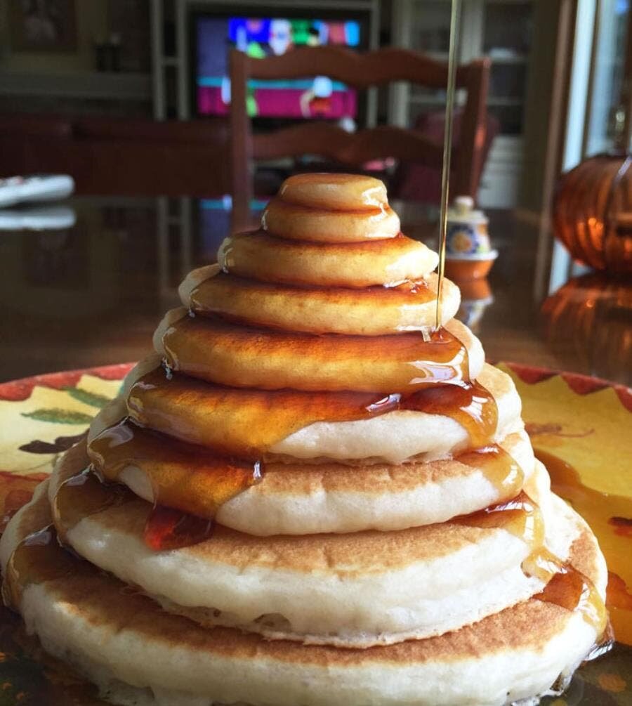 pyramide, pancakes, sirop d'érable