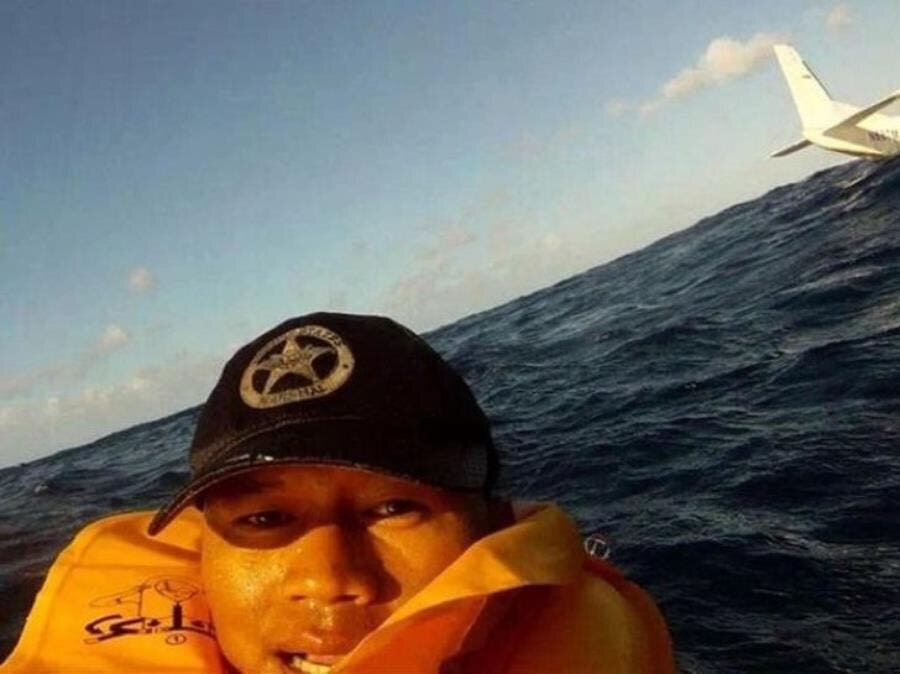 avion, Ã©craser, selfie, insolite