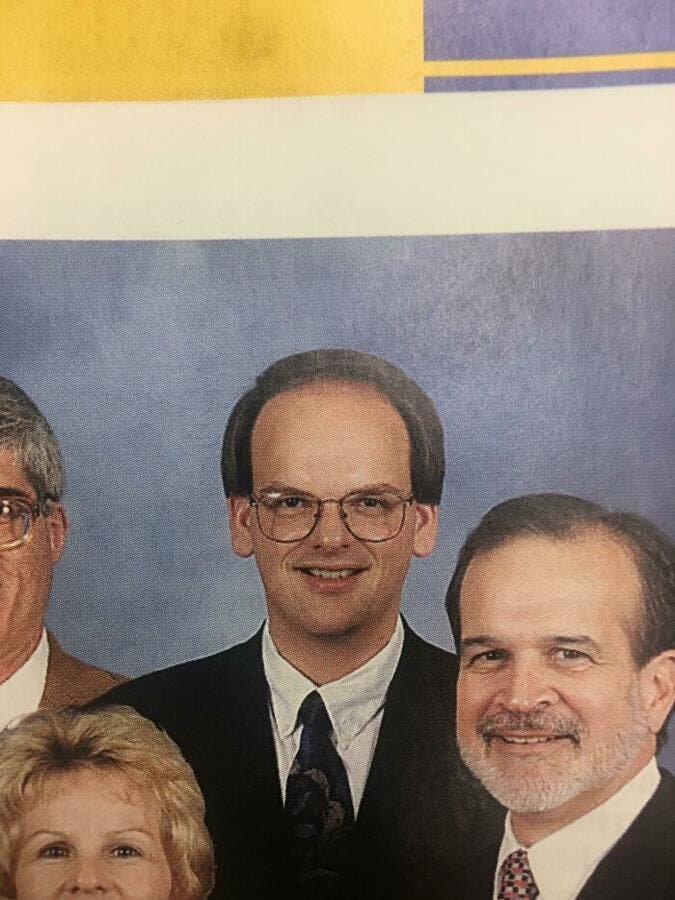 homme coiffure Ã©trange