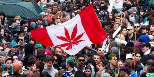 Drapeau Manifestation Canada Marijuana